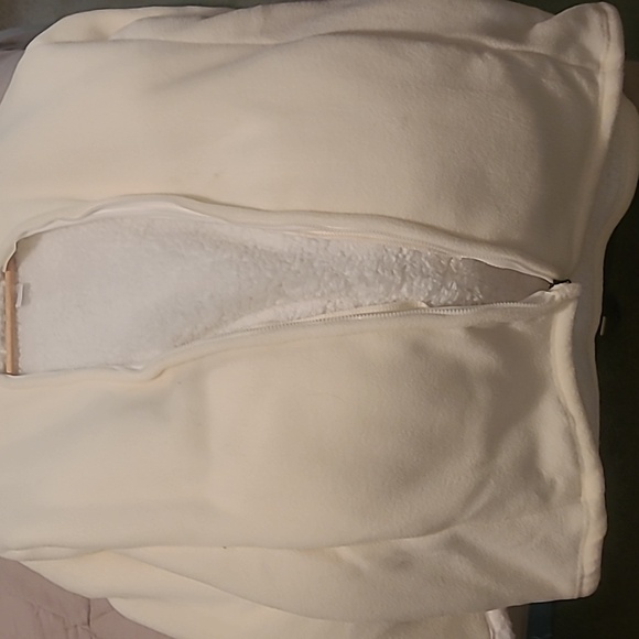 Womens within fleece soft zipper coat. - Picture 2 of 6